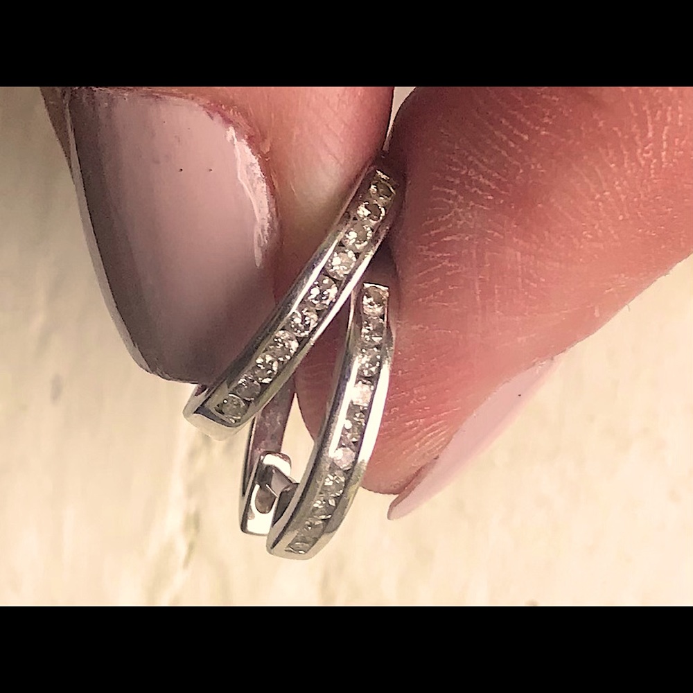 14k White Gold Diamond Earrings